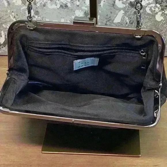 Black Sparkly Evening Clutch / Bag With Silver Hardware - Picture 4 of 6